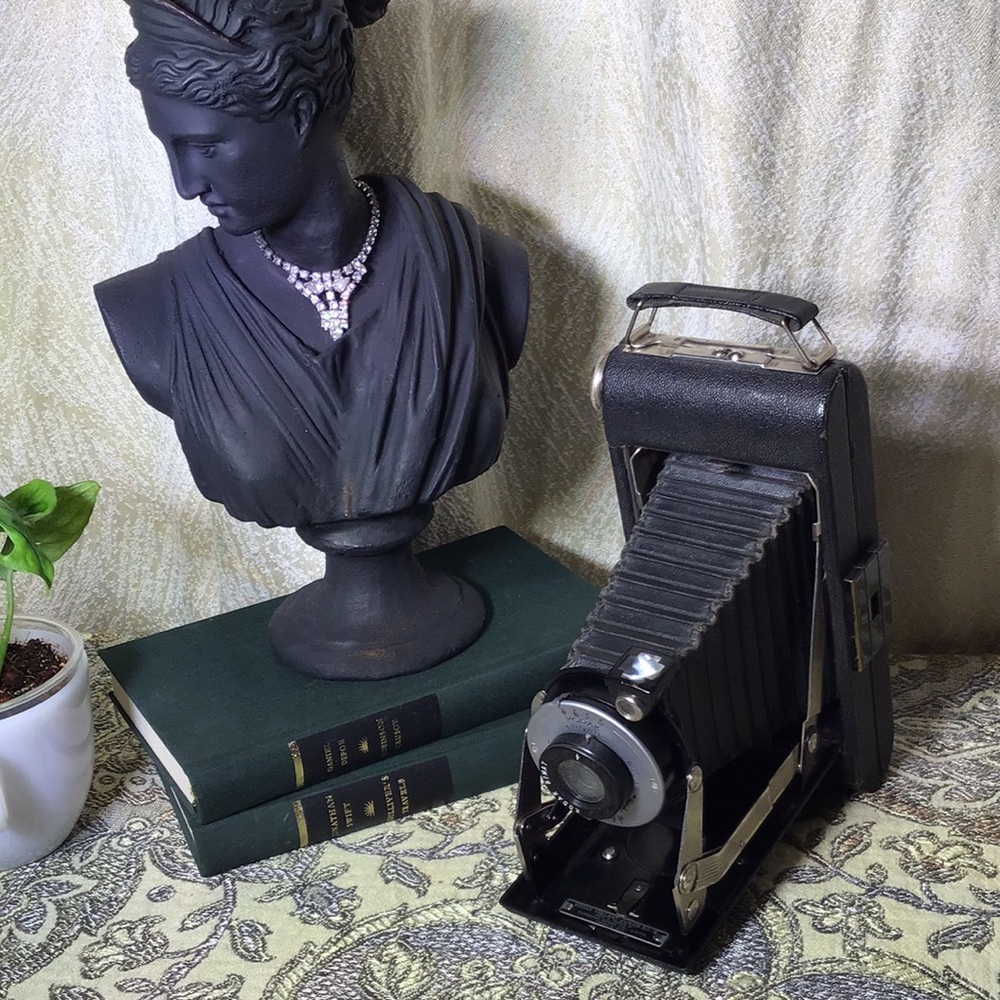 Vintage bellows camera folding Kodak vigilant junior with original booklet
